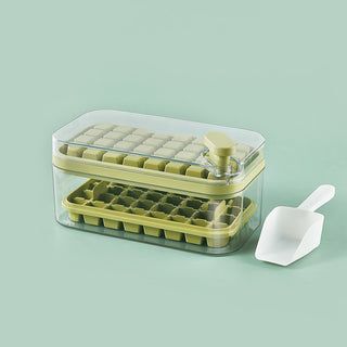 Plastic ice cube tray with lid - BPA-free, stackable and easy to clean