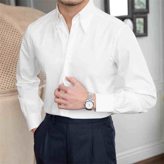 Slim fit men's shirt with pointed collar