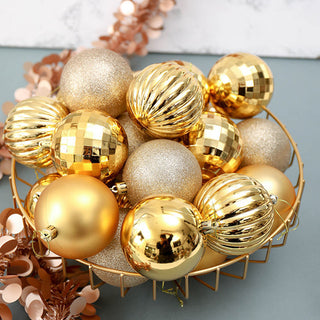 34 Christmas balls with a diameter of 4 cm