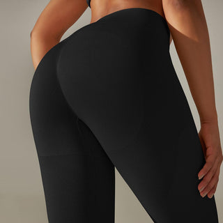 Seamless sports yoga leggings in different colors